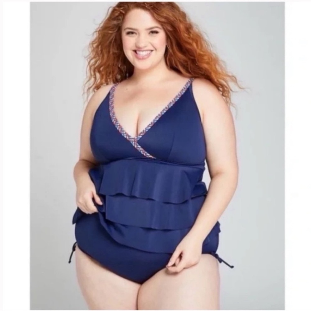 SWIM by CACIQUE Swimsuit Tank Top
RUFFLE TIERED V-NECK NAVY Plus size 26 /3XL